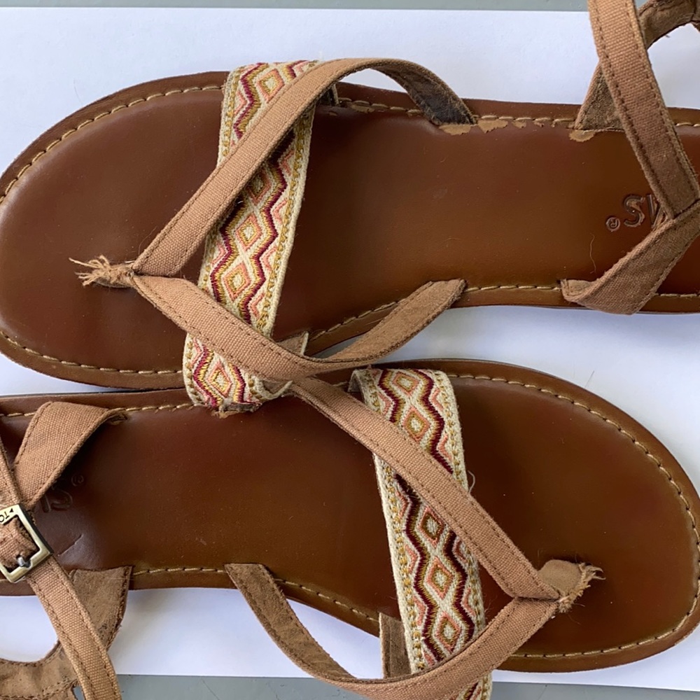 Toms brown Lexie woven women's size W8 sandals